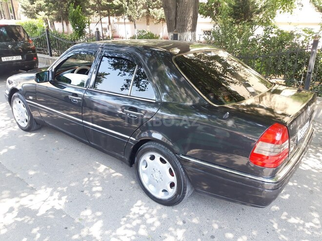 Mercedes C 220 1995, 225,000 km - 2.2 l - Bakı