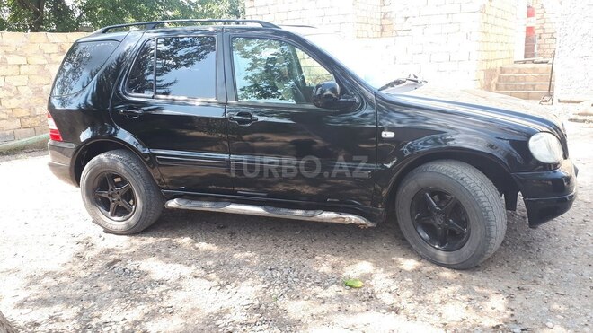 Mercedes ML 320 2000, 154,368 km - 3.2 l - Salyan