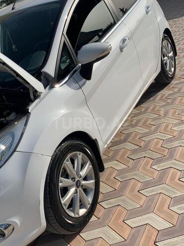 Ford Fiesta 2010, 97,520 km - 1.4 l - Bakı