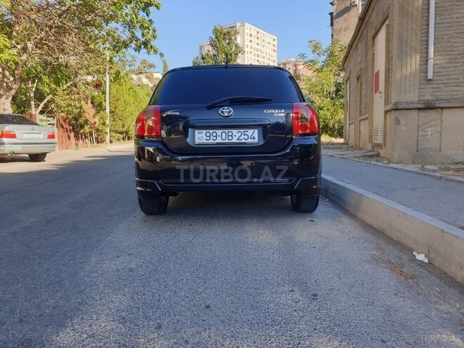 Toyota Corolla 2005, 240,000 km - 1.4 l - Bakı