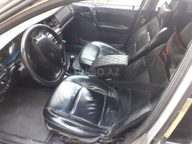 Opel Vectra 1996, 256,000 km - 2.0 l - Sumqayıt