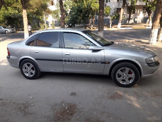 Opel Vectra 1996, 256,000 km - 2.0 l - Sumqayıt