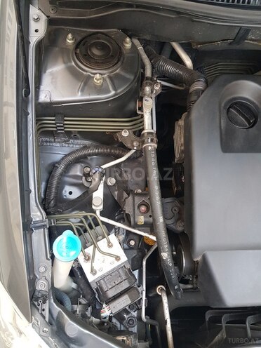 Toyota Corolla 2005, 146,000 km - 1.4 l - Bakı