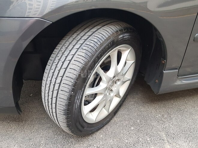 Toyota Corolla 2005, 146,000 km - 1.4 l - Bakı