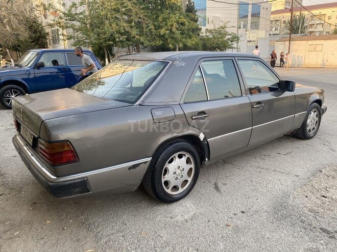 Mercedes E 230 1993, 280,000 km - 2.3 l - Sumqayıt