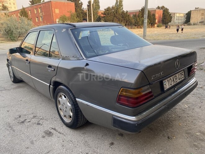 Mercedes E 230 1993, 280,000 km - 2.3 l - Sumqayıt