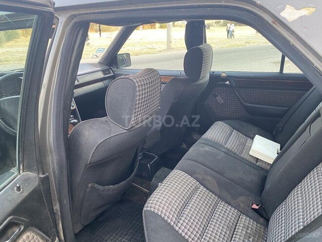 Mercedes E 230 1993, 280,000 km - 2.3 l - Sumqayıt