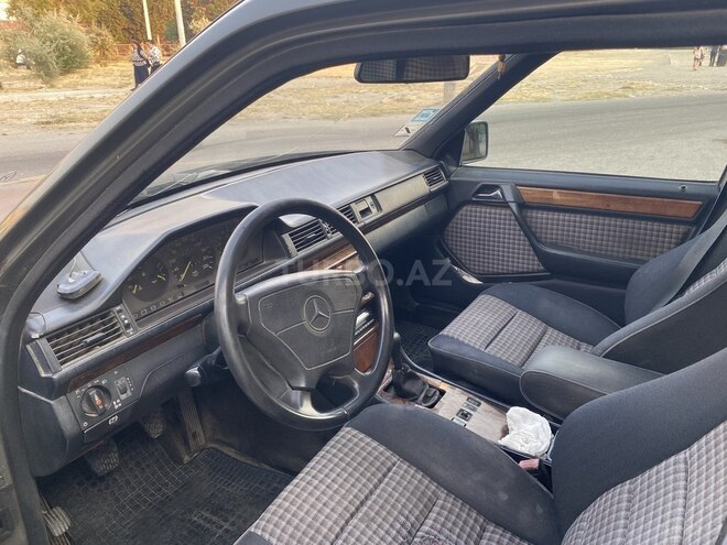 Mercedes E 230 1993, 280,000 km - 2.3 l - Sumqayıt