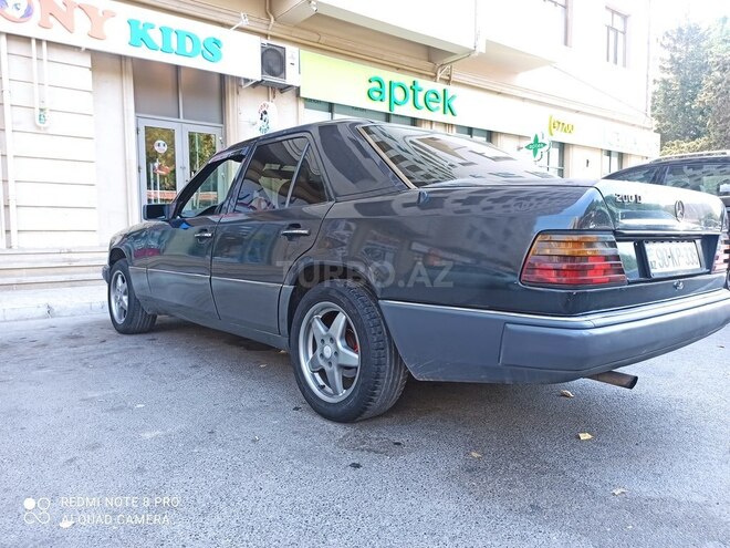 Mercedes E 200 1992, 195,637 km - 2.0 l - Bakı