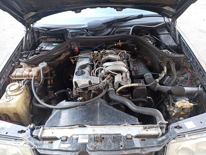 Mercedes E 200 1992, 195,637 km - 2.0 l - Bakı