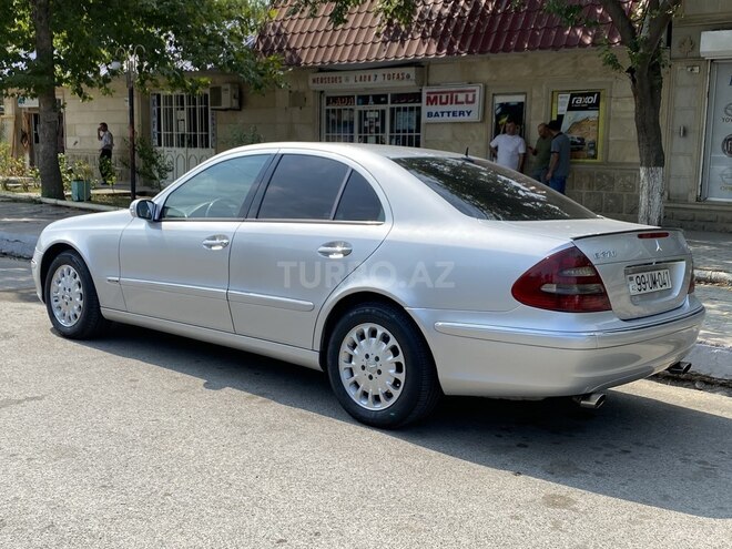Mercedes E 270 2002, 290,000 km - 2.7 л - Yevlax