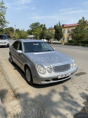 Mercedes E 270 2002, 290,000 km - 2.7 л - Yevlax