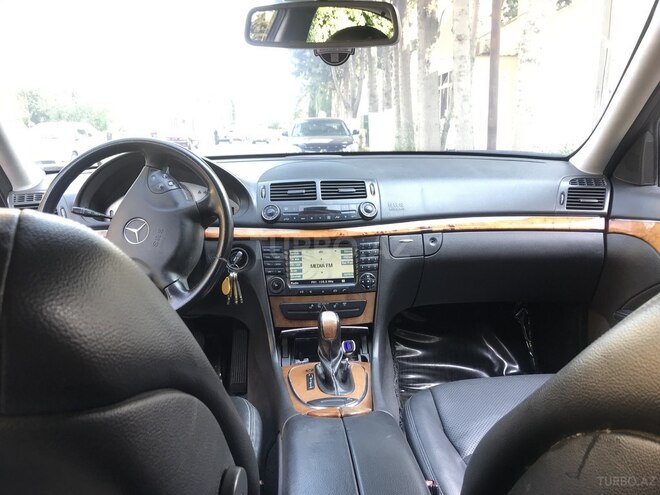 Mercedes E 220 2005, 350,000 km - 2.2 l - Bakı
