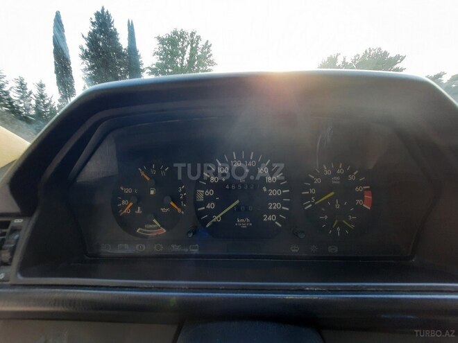 Mercedes E 230 1987, 465,000 km - 2.3 l - Mingəçevir