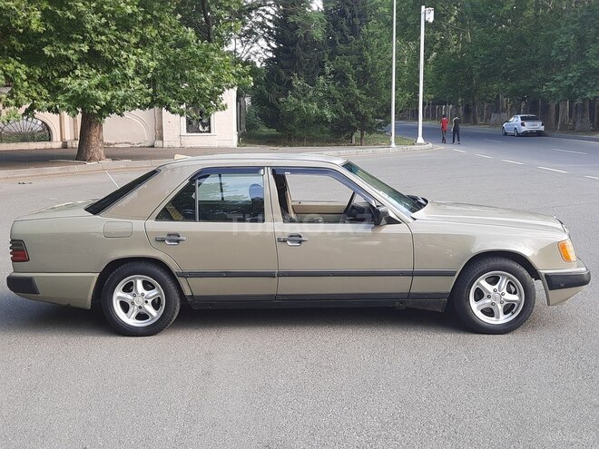 Mercedes E 230 1987, 465,000 km - 2.3 l - Mingəçevir