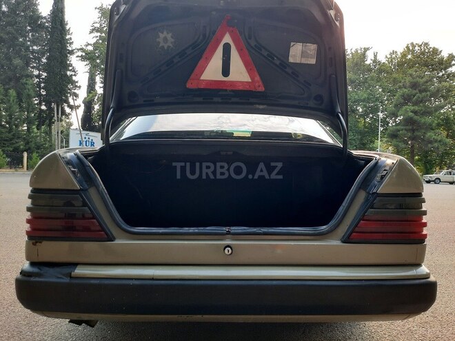 Mercedes E 230 1987, 465,000 km - 2.3 l - Mingəçevir