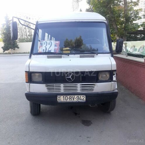Mercedes 208 D 1993, 190,000 km - 2.5 l - Gəncə