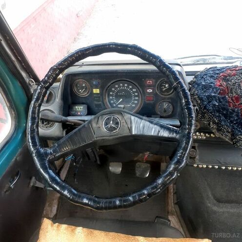 Mercedes 208 D 1993, 190,000 km - 2.5 l - Gəncə