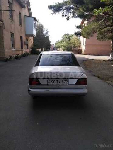 Mercedes E 250 1992, 350,000 km - 2.5 l - Bakı