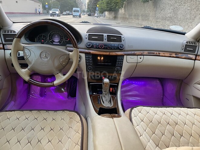 Mercedes E 240 2003, 279,500 km - 2.6 l - Bakı