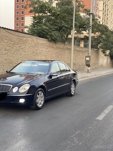 Mercedes E 240 2003, 279,500 km - 2.6 l - Bakı