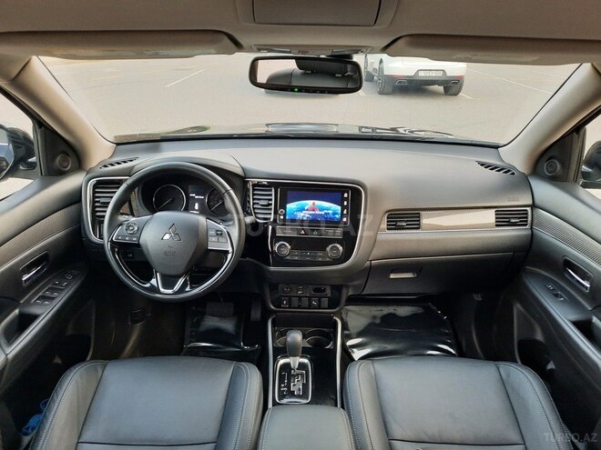 Mitsubishi Outlander 2019, 16,254 km - 2.4 l - Bakı