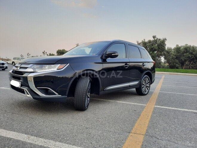 Mitsubishi Outlander 2019, 16,254 km - 2.4 l - Bakı