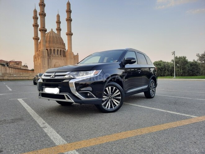 Mitsubishi Outlander 2019, 16,254 km - 2.4 l - Bakı