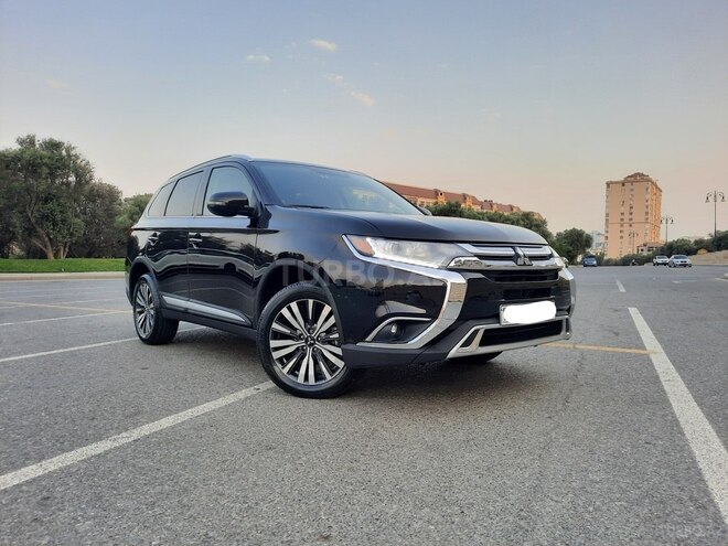 Mitsubishi Outlander 2019, 16,254 km - 2.4 l - Bakı