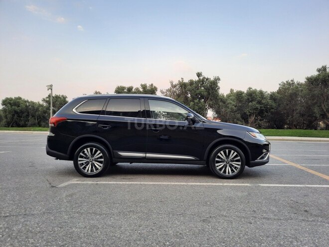 Mitsubishi Outlander 2019, 16,254 km - 2.4 l - Bakı