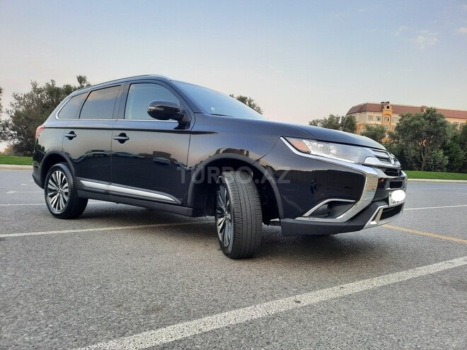 Mitsubishi Outlander 2019, 16,254 km - 2.4 l - Bakı