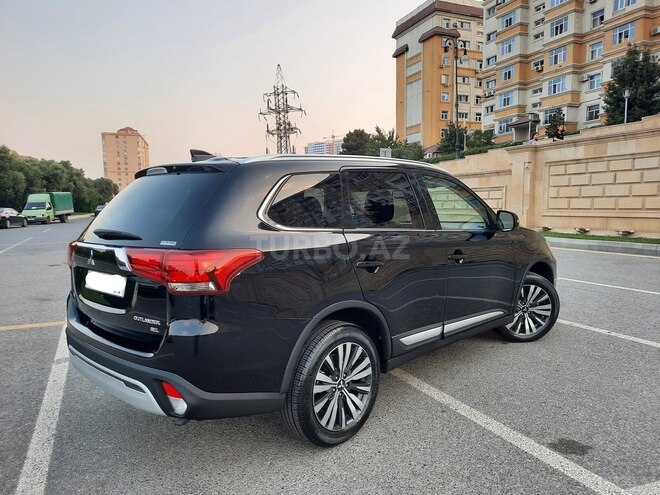 Mitsubishi Outlander 2019, 16,254 km - 2.4 l - Bakı