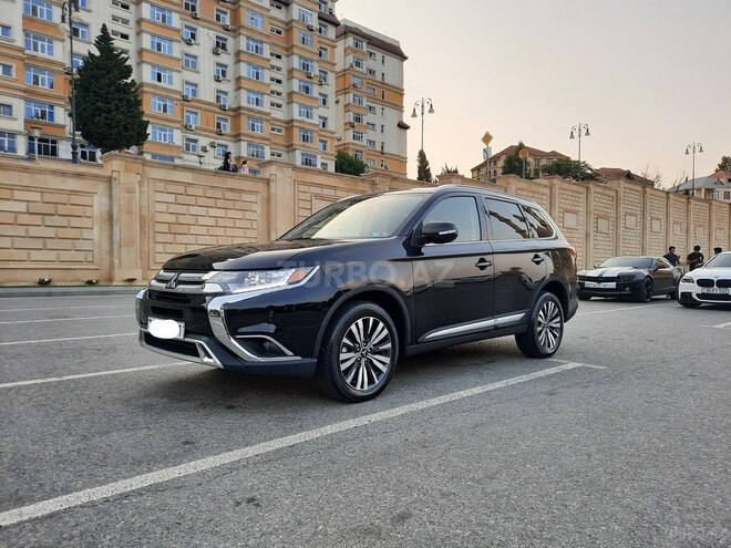 Mitsubishi Outlander 2019, 16,254 km - 2.4 l - Bakı