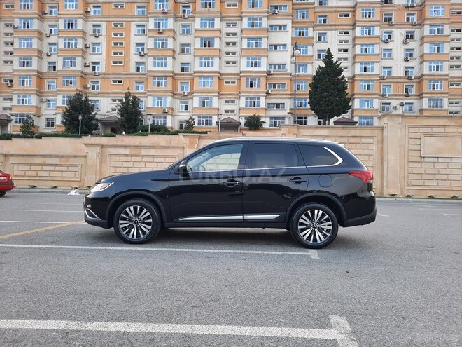 Mitsubishi Outlander 2019, 16,254 km - 2.4 l - Bakı