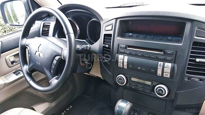 Mitsubishi Pajero 2007, 172,000 km - 3.0 l - Bakı