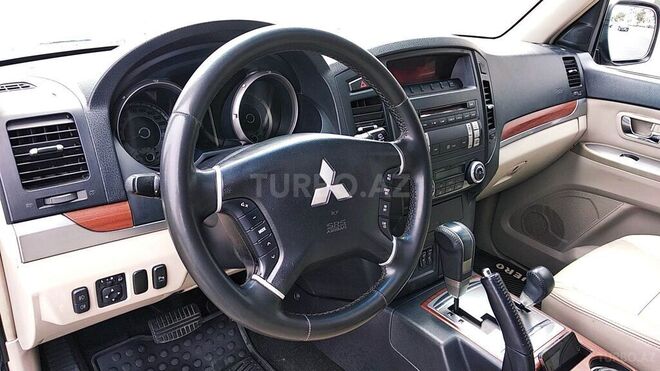 Mitsubishi Pajero 2007, 172,000 km - 3.0 l - Bakı