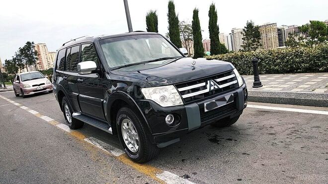 Mitsubishi Pajero 2007, 172,000 km - 3.0 l - Bakı
