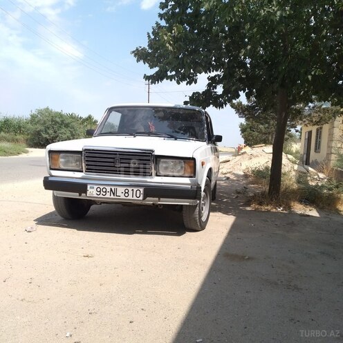 LADA (VAZ) 2107 2003, 90,000 km - 1.6 l - Salyan