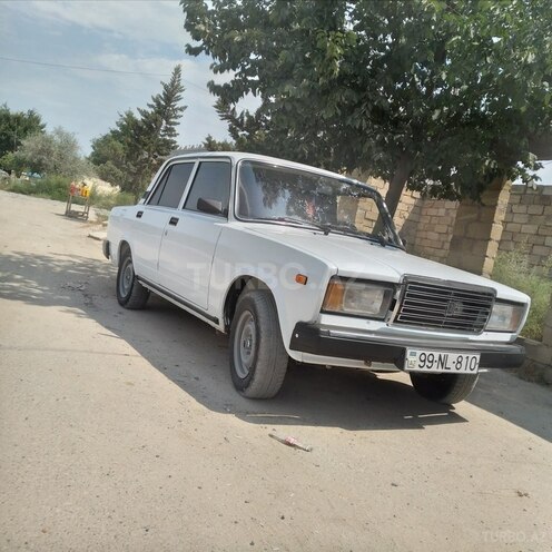 LADA (VAZ) 2107 2003, 90,000 km - 1.6 l - Salyan