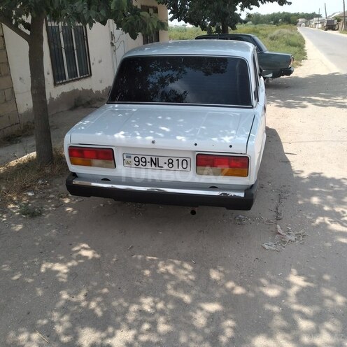 LADA (VAZ) 2107 2003, 90,000 km - 1.6 l - Salyan