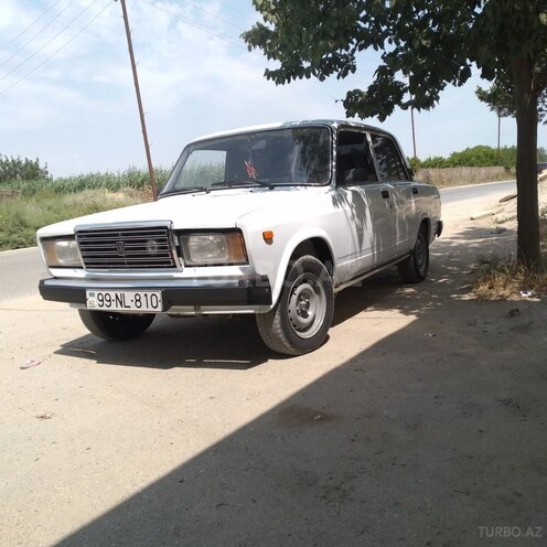 LADA (VAZ) 2107 2003, 90,000 km - 1.6 l - Salyan
