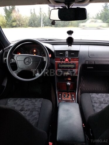 Mercedes C 200 1999, 238,145 km - 2.0 л - Yevlax
