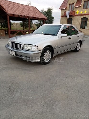 Mercedes C 200 1999, 238,145 km - 2.0 л - Yevlax