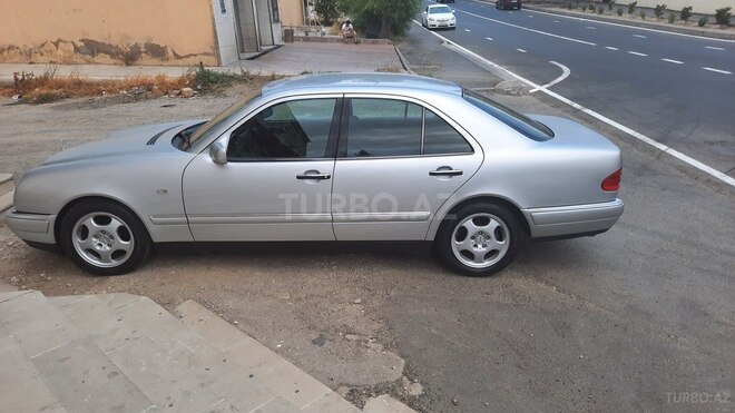 Mercedes E 240 1998, 282,000 km - 2.4 l - Bakı