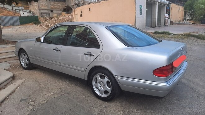 Mercedes E 240 1998, 282,000 km - 2.4 l - Bakı