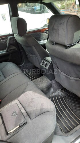 Mercedes E 240 1998, 282,000 km - 2.4 l - Bakı