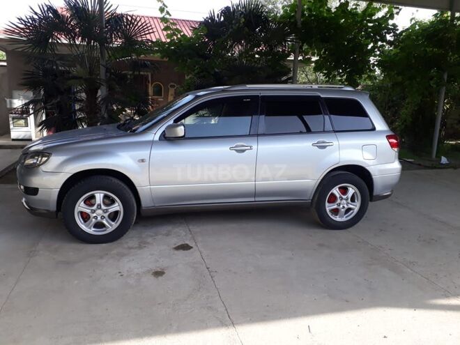 Mitsubishi Airtrek 2003, 223,000 km - 2.0 l - Sabirabad