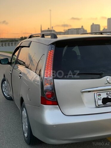 Mitsubishi Grandis 2003, 232,000 km - 2.4 л - Bakı
