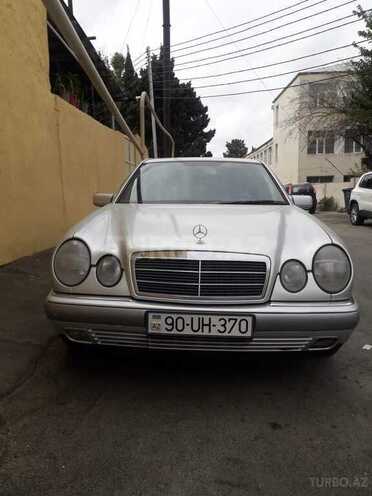 Mercedes E 230 1995, 318,000 km - 2.3 l - Bakı