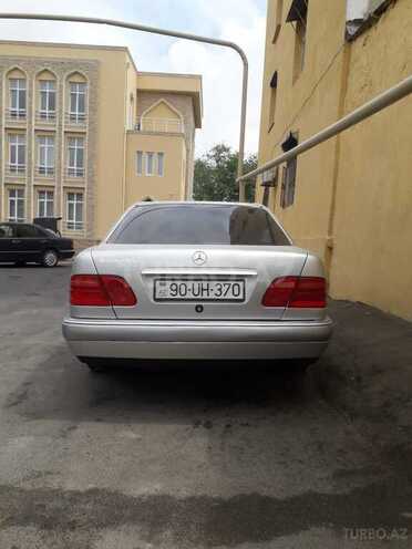 Mercedes E 230 1995, 318,000 km - 2.3 l - Bakı